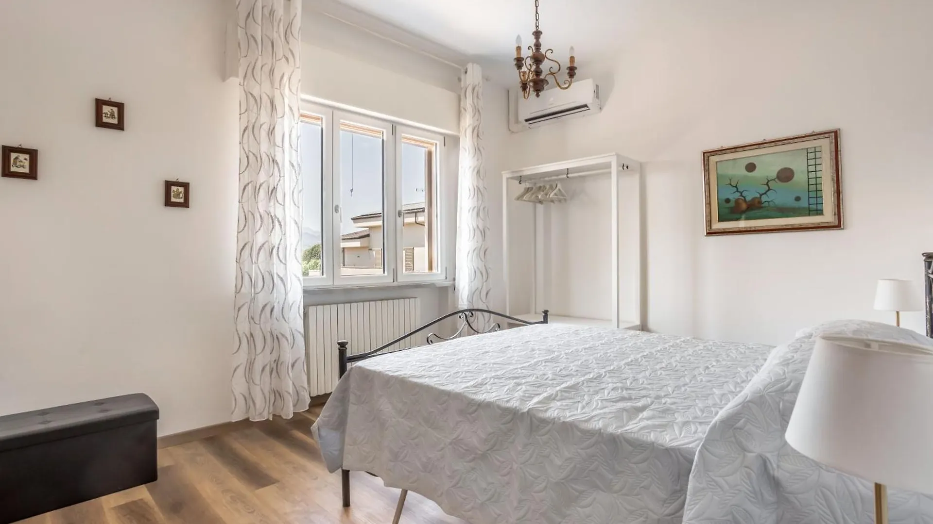 Modern Apt Near Lucca With Private Garden And Parking Capannori Apartmán