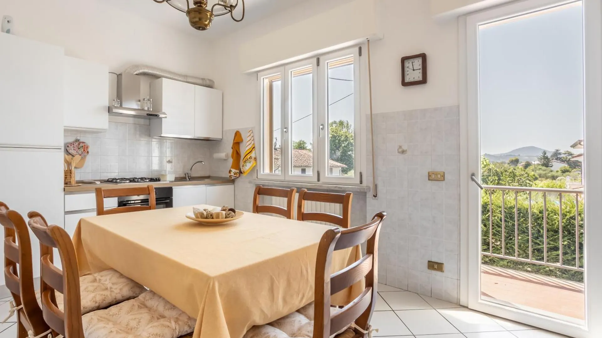 Modern Apt Near Lucca With Private Garden And Parking Capannori 0*,  Itálie